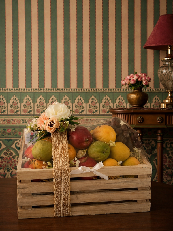 Vintage Bloom Fruit Hamper 5KG